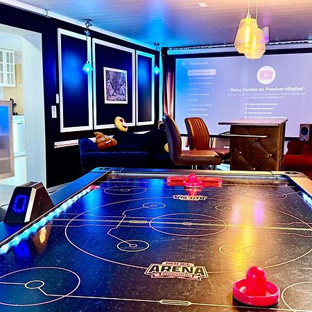 Bookeinfach Bad Ems - Private - Sauna Jacuzzi Whirlpool Swimmingpool Alahna Sup Beachvolleyball Billiards Ping Pong Cinema Theater Music Disco Ball Bbq Und Parkplaetze المظهر الخارجي الصورة