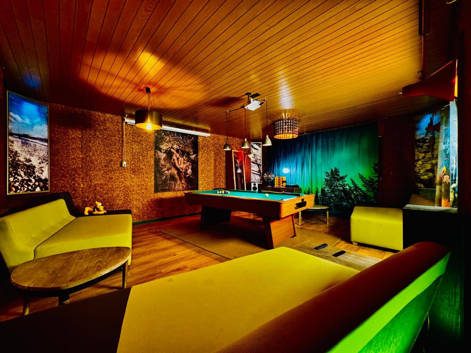 Bookeinfach Bad Ems - Private - Sauna Jacuzzi Whirlpool Swimmingpool Alahna Sup Beachvolleyball Billiards Ping Pong Cinema Theater Music Disco Ball Bbq Und Parkplaetze المظهر الخارجي الصورة