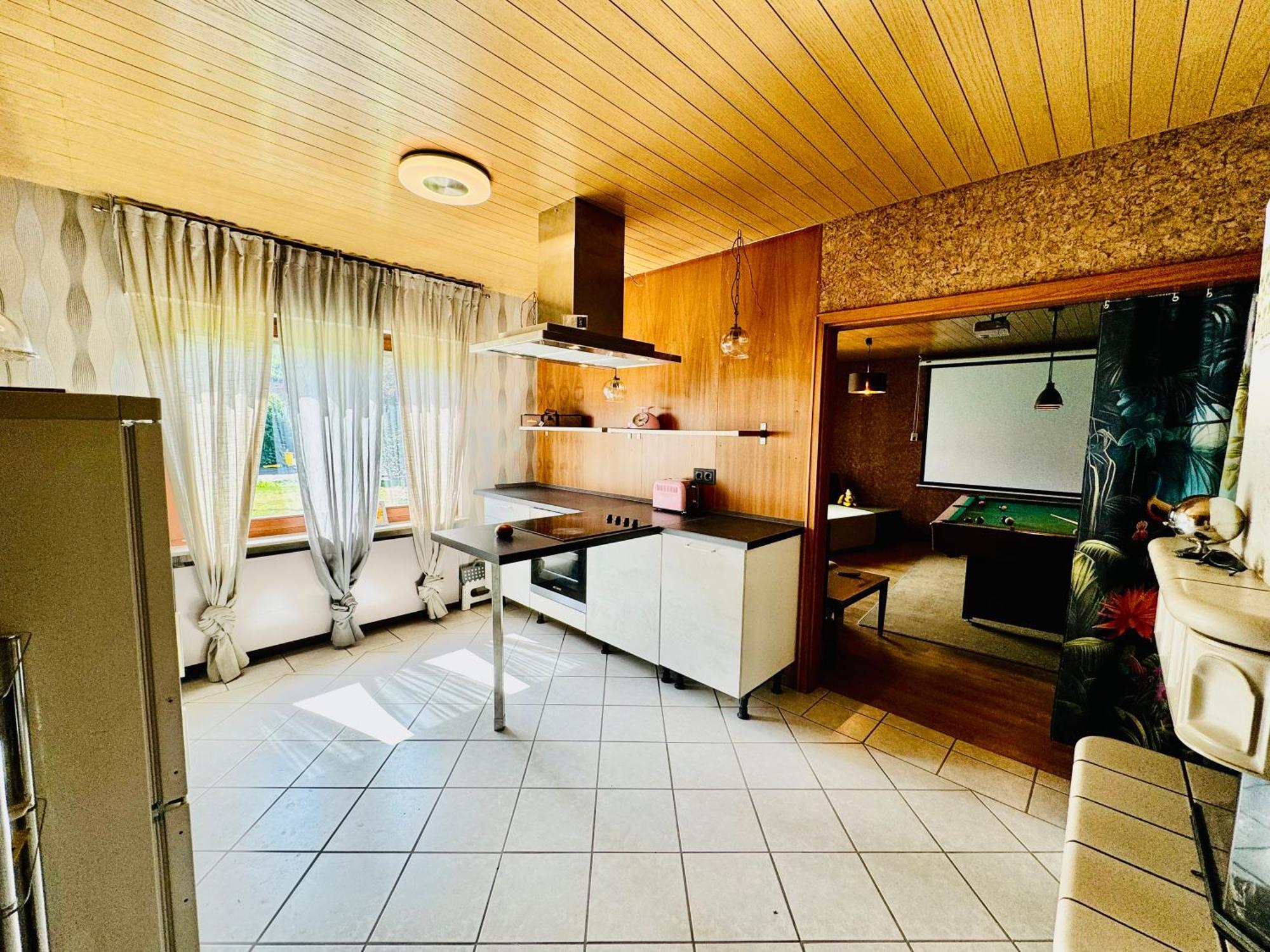 Bookeinfach Bad Ems - Private - Sauna Jacuzzi Whirlpool Swimmingpool Alahna Sup Beachvolleyball Billiards Ping Pong Cinema Theater Music Disco Ball Bbq Und Parkplaetze المظهر الخارجي الصورة