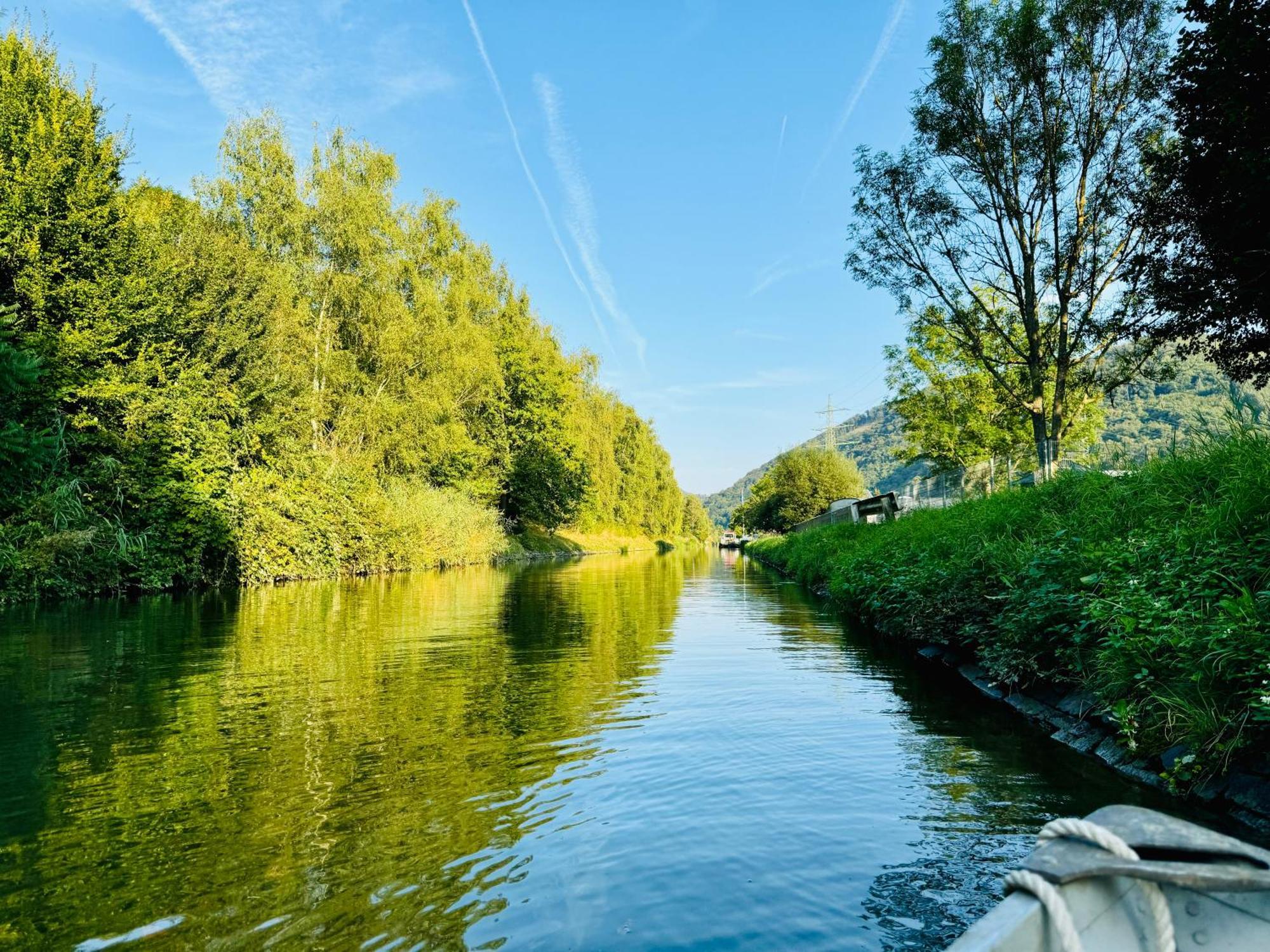 Bookeinfach Bad Ems - Private - Sauna Jacuzzi Whirlpool Swimmingpool Alahna Sup Beachvolleyball Billiards Ping Pong Cinema Theater Music Disco Ball Bbq Und Parkplaetze المظهر الخارجي الصورة