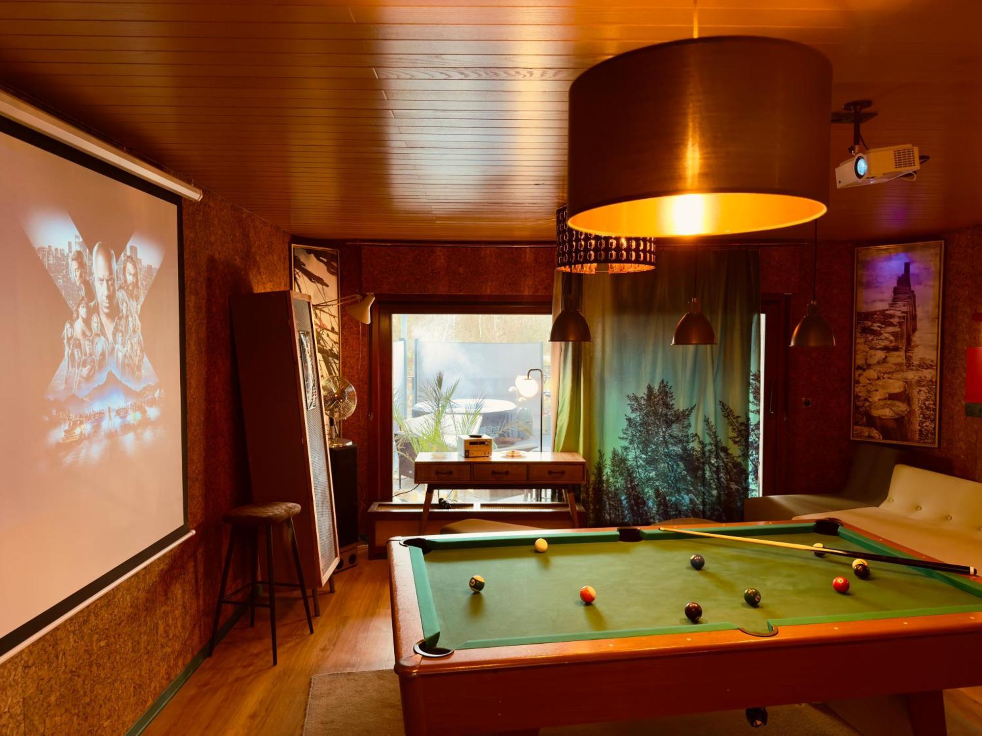 Bookeinfach Bad Ems - Private - Sauna Jacuzzi Whirlpool Swimmingpool Alahna Sup Beachvolleyball Billiards Ping Pong Cinema Theater Music Disco Ball Bbq Und Parkplaetze المظهر الخارجي الصورة
