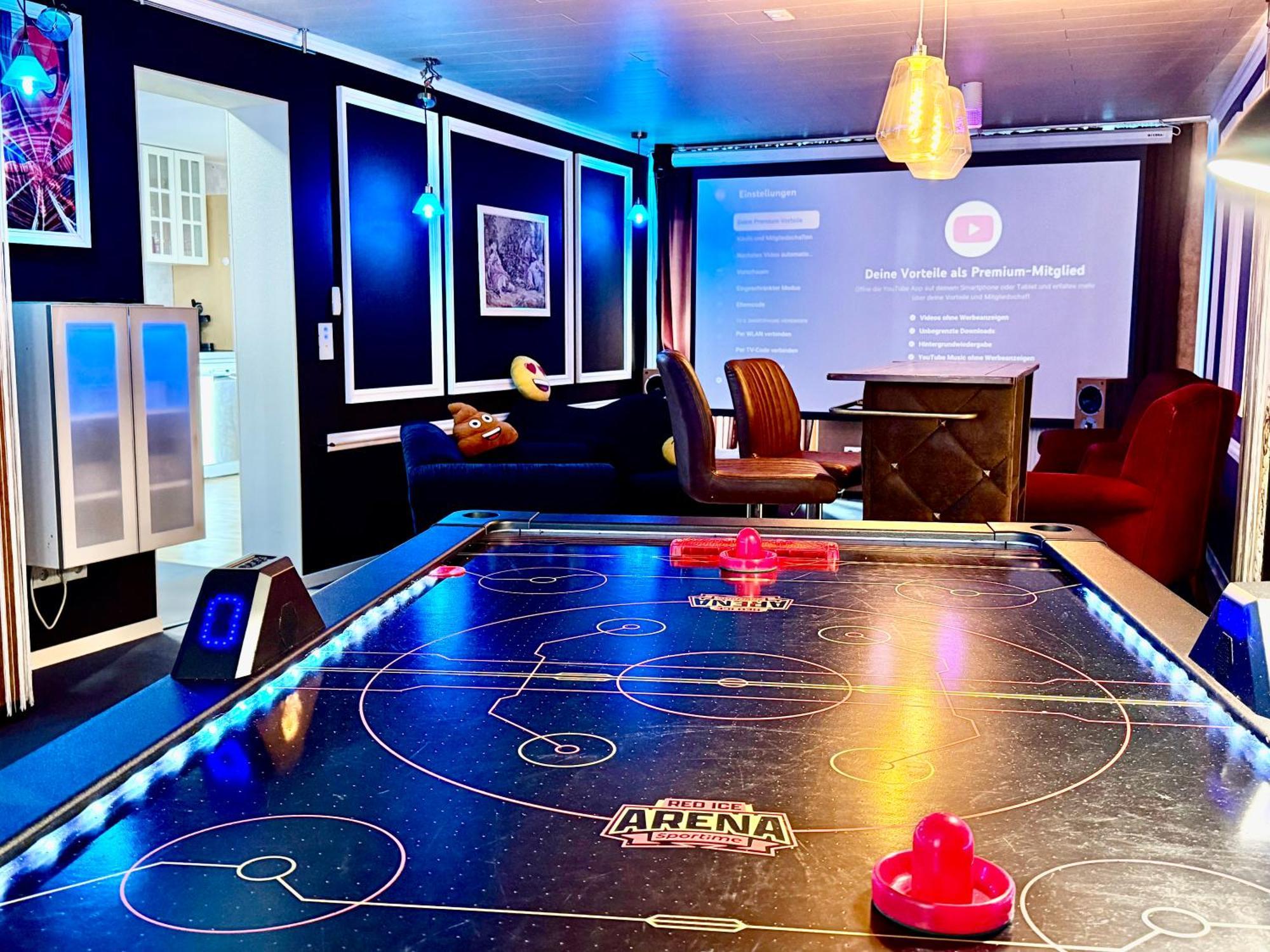 Bookeinfach Bad Ems - Private - Sauna Jacuzzi Whirlpool Swimmingpool Alahna Sup Beachvolleyball Billiards Ping Pong Cinema Theater Music Disco Ball Bbq Und Parkplaetze المظهر الخارجي الصورة