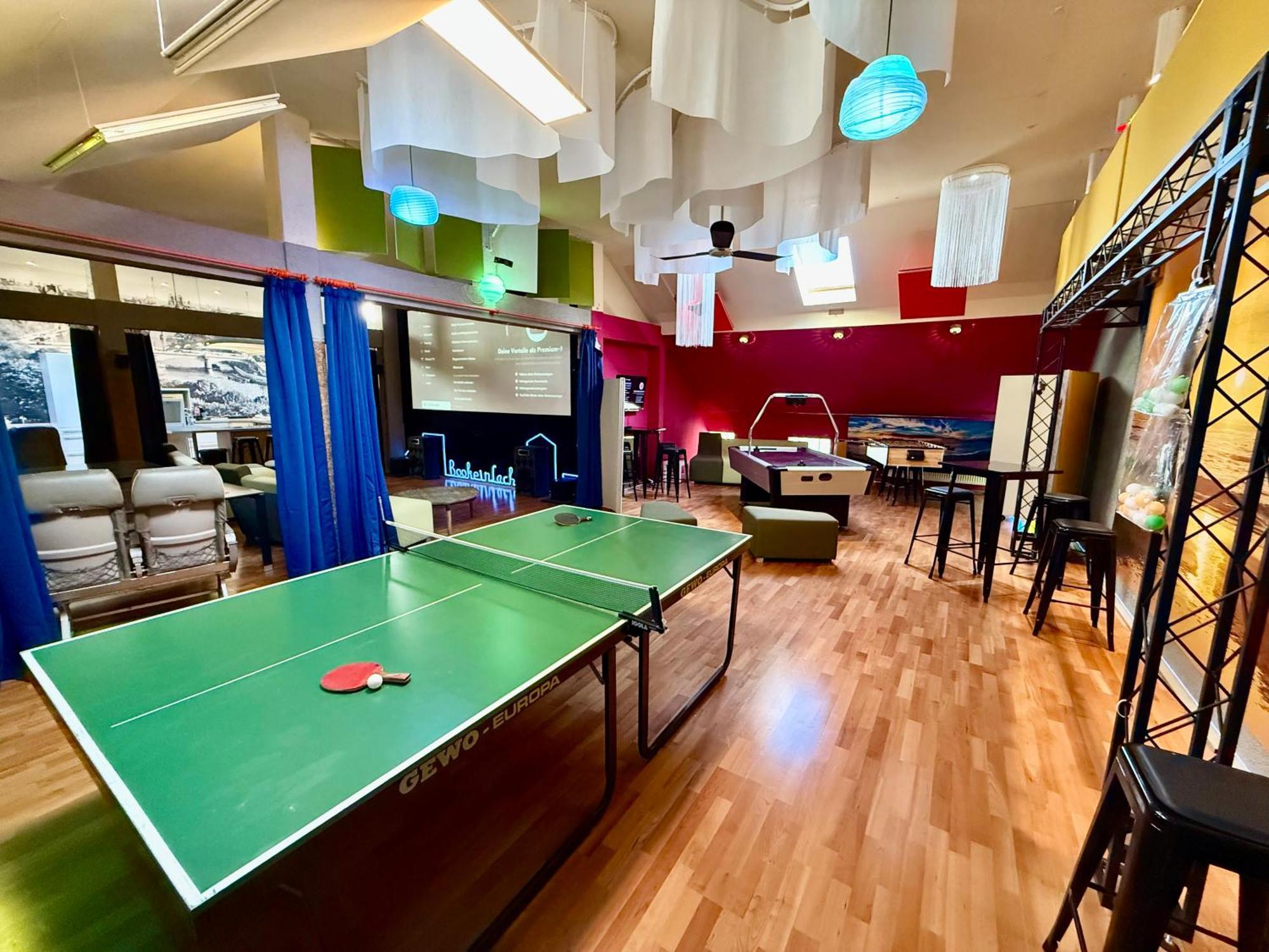 Bookeinfach Bad Ems - Private - Sauna Jacuzzi Whirlpool Swimmingpool Alahna Sup Beachvolleyball Billiards Ping Pong Cinema Theater Music Disco Ball Bbq Und Parkplaetze المظهر الخارجي الصورة